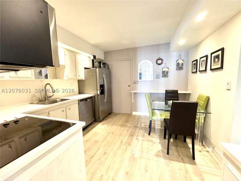 230 174th St 1110, Sunny Isles Beach FL - photo 17 of 40