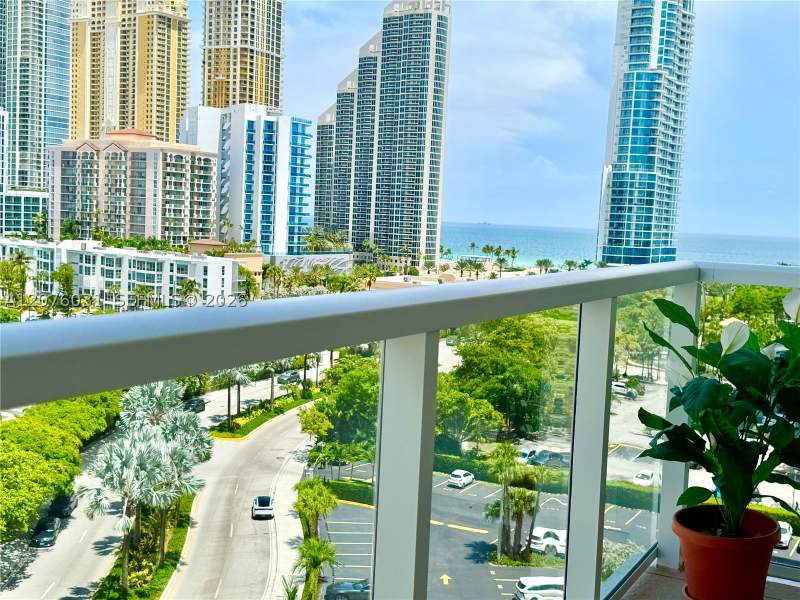 2 bedroom Condominium at 230 174th St 1110, Winston Tower 300 Condo, Sunny Isles Beach — photo 4
