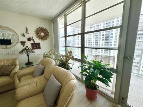 230 174th St 1110, Sunny Isles Beach FL - photo 7 of 40