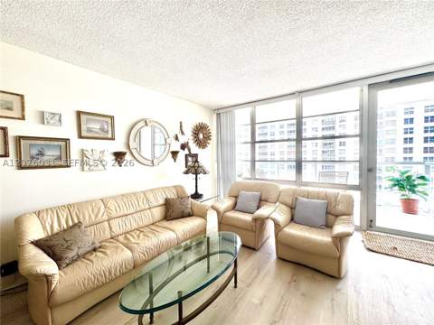 230 174th St 1110, Sunny Isles Beach FL - photo 9 of 40