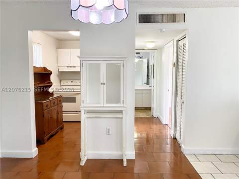 6095 W 18th Ave S314, Hialeah FL - photo 6 of 27