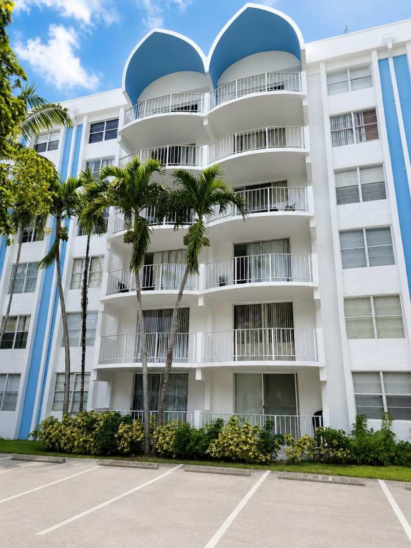 2 bedroom Condominium at 484 NW 165th St Street A-609, Montecarlo Condo, Miami — photo 1