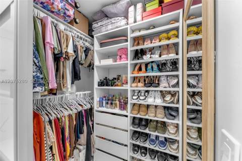 1180 NW 124th Pl 208, Miami FL - photo 12 of 35