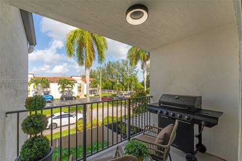 1180 NW 124th Pl 208, Miami FL - photo 16 of 35
