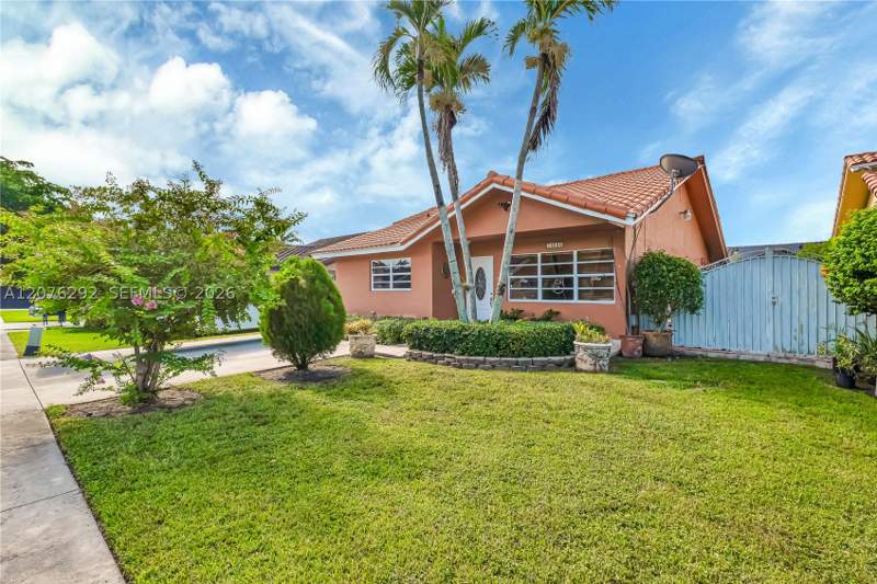 3 bedroom SingleFamilyResidence at 14526 SW 106th Ter, The Cedars Of Kendall, Miami — photo 3