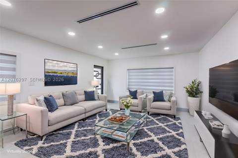 233 W 39th Pl, Hialeah FL - photo 16 of 49