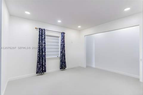 233 W 39th Pl, Hialeah FL - photo 20 of 49
