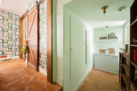 524 W 47th St, Miami Beach FL - photo 10 of 31