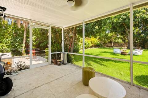 524 W 47th St, Miami Beach FL - photo 14 of 31