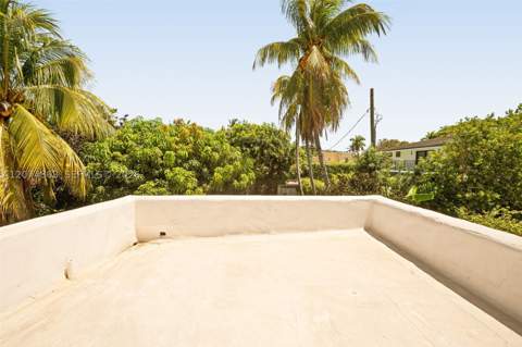524 W 47th St, Miami Beach FL - photo 19 of 31