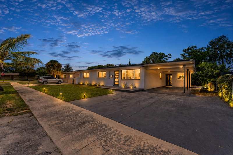 5 bedroom SingleFamilyResidence at 1252 NW 172nd Terrace, Scott Lake Manor Sec 8, Miami Gardens — photo 1