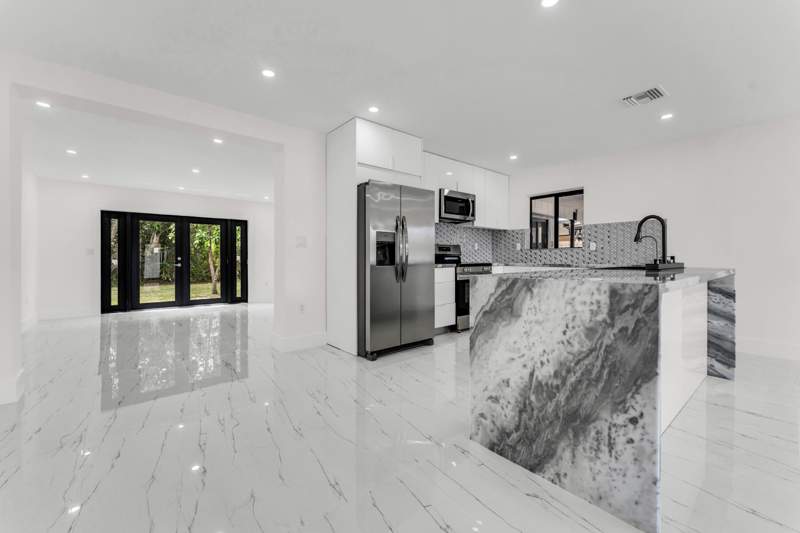 5 bedroom SingleFamilyResidence at 1252 NW 172nd Terrace, Scott Lake Manor Sec 8, Miami Gardens — photo 5