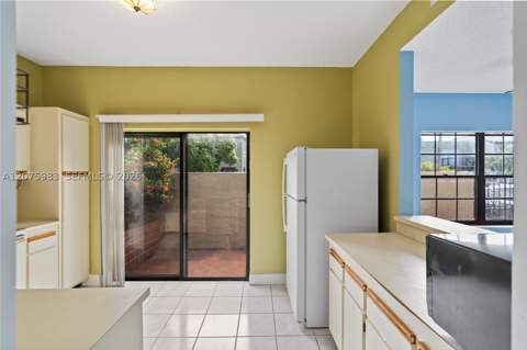 10450 SW 154th Ct 2, Miami FL - photo 9 of 27