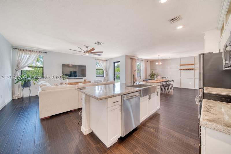 4 bedroom SingleFamilyResidence at 2655 SE 1st St, Kingman Commons, Homestead — photo 4