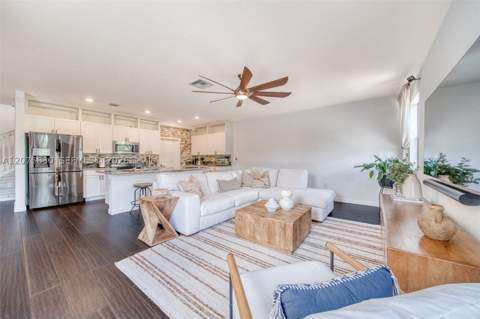 2655 SE 1st St, Homestead FL - photo 9 of 62