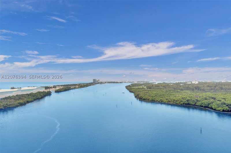 2 bedroom Condominium at 500 Bayview Dr 1924, Arlen House West Condo, Sunny Isles Beach — photo 1