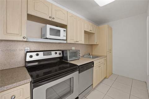 4154 NW 79th Ave 2A, Doral FL - photo 10 of 26