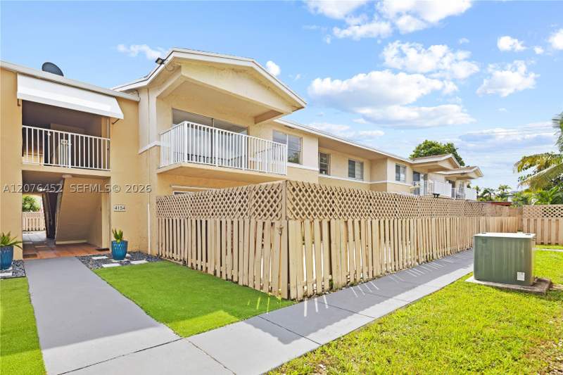 2 bedroom Condominium at 4154 NW 79th Ave 2A, Doral Gardens Condo, Doral — photo 2