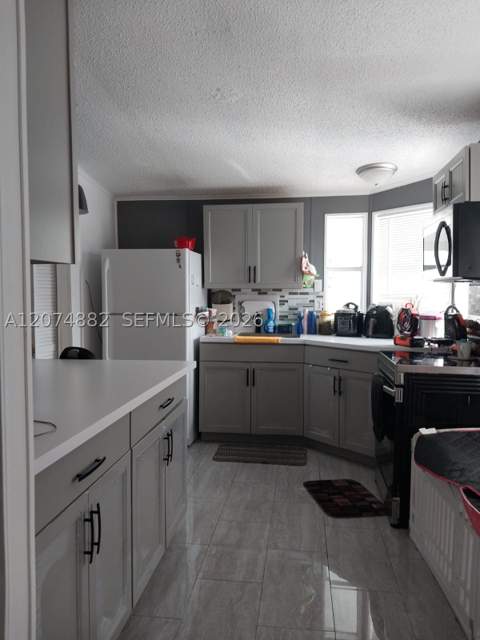 19800 SW 180th Ave lot#392, Miami FL - photo 12 of 28