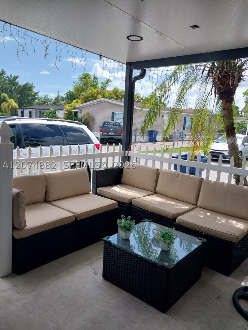 3 bedroom MobileHome at 19800 SW 180th Ave lot#392, Americana Village Condo, Miami — photo 5