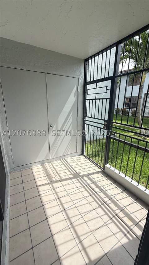 2750 W 63rd Pl 12-24, Hialeah FL - photo 12 of 17
