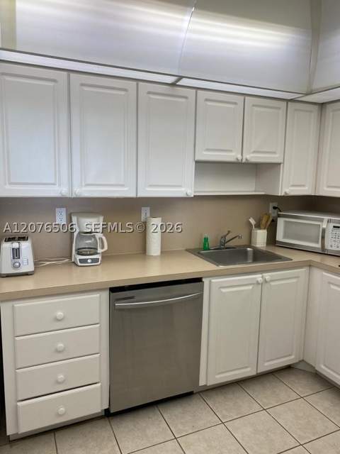 19370 Collins Ave 805, Sunny Isles Beach FL - photo 9 of 17
