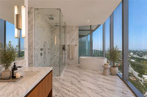 175 SE 25th Road Uph01, Miami FL - photo 20 of 60
