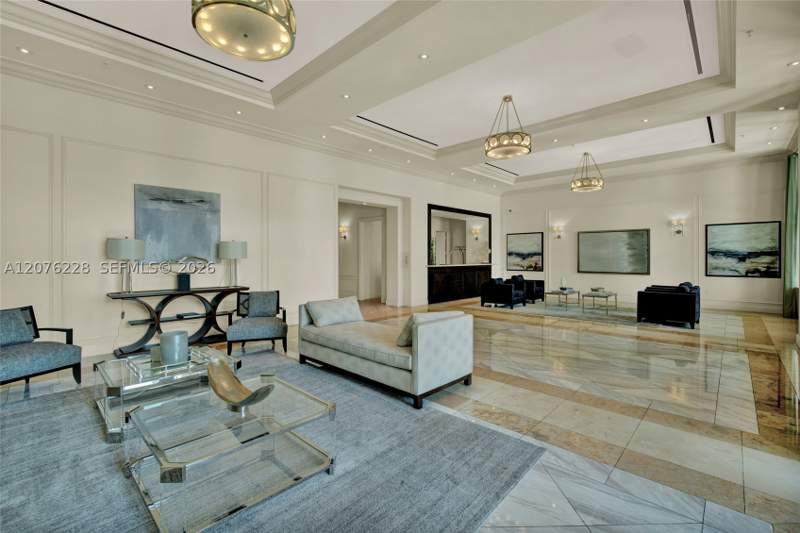 2 bedroom Condominium at 1300 Ponce De Leon Blvd 405, 1300 Ponce Condo, Coral Gables — photo 3