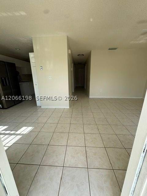 3 bedroom SingleFamilyResidence at 982 SW 9th Ct, Villas Of Palm Bay, Florida City — photo 3