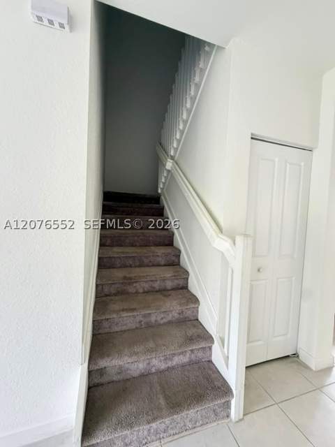 519 NE 208th Ter, Miami FL - photo 17 of 37