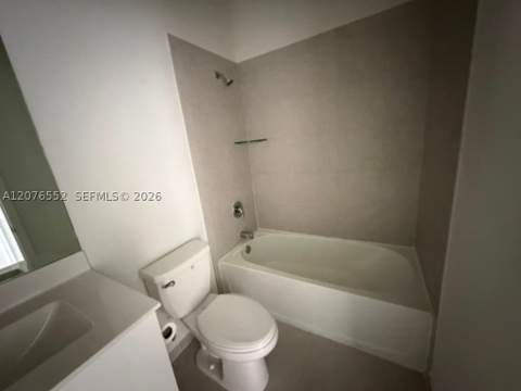 519 NE 208th Ter, Miami FL - photo 18 of 37