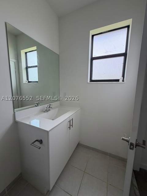 519 NE 208th Ter, Miami FL - photo 19 of 37