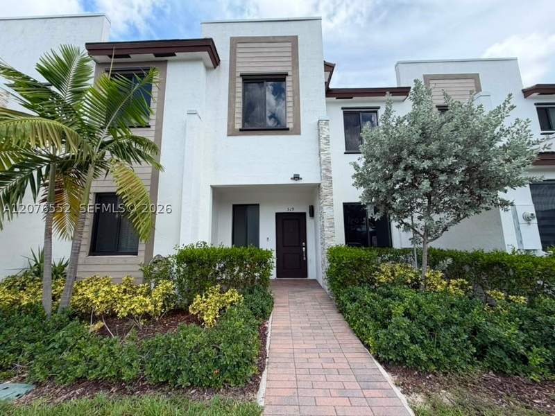 3 bedroom Townhouse at 519 NE 208th Ter, Via Ventura Neighborhood, Miami — photo 2