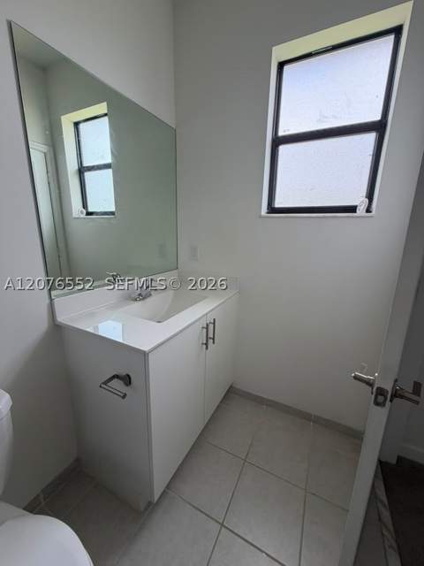 519 NE 208th Ter, Miami FL - photo 21 of 37