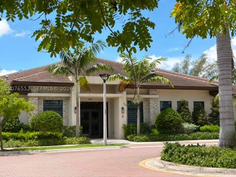 519 NE 208th Ter, Miami FL - photo 23 of 37