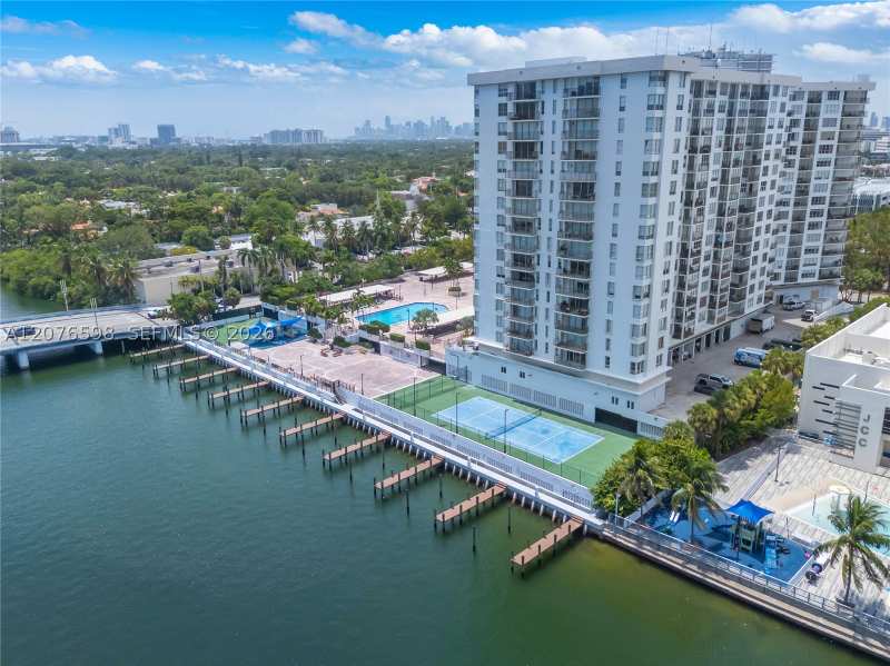 1 bedroom Condominium at 4101 Pine Tree Dr 1105, Tower Forty One Condo, Miami Beach — photo 1