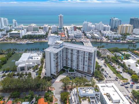 4101 Pine Tree Dr 1105, Miami Beach FL - photo 18 of 49
