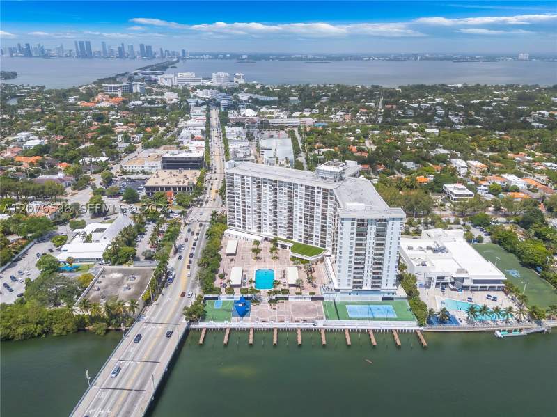 1 bedroom Condominium at 4101 Pine Tree Dr 1105, Tower Forty One Condo, Miami Beach — photo 4