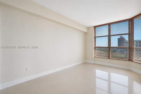 19101 NE 36th Ct 1602, Aventura FL - photo 9 of 36