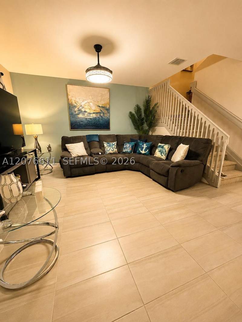 3 bedroom Townhouse at 1222 NW 3rd Ln, Forest Park Villas, Florida City — photo 2