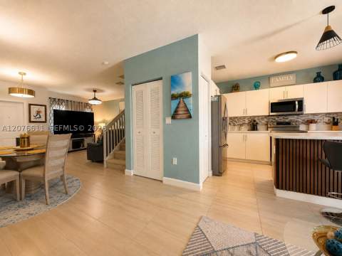 1222 NW 3rd Ln, Florida City FL - photo 6 of 35