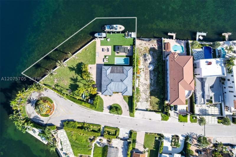 4 bedroom SingleFamilyResidence at 333 Atlantic Ave, Atlantic Island, Sunny Isles Beach — photo 3