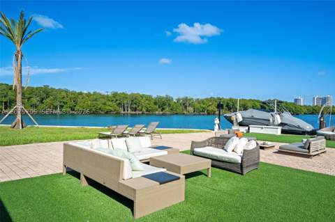 333 Atlantic Ave, Sunny Isles Beach FL - photo 7 of 46