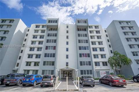 9001 SW 77th Ave C402, Miami FL - photo 15 of 19