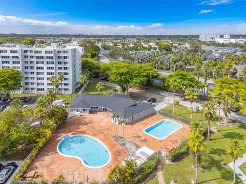 9001 SW 77th Ave C402, Miami FL - photo 17 of 19