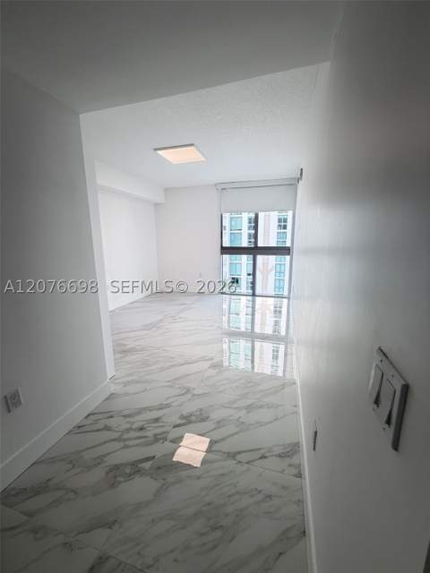 330 Sunny Isles Blvd 5-1008, Sunny Isles Beach FL - photo 18 of 38