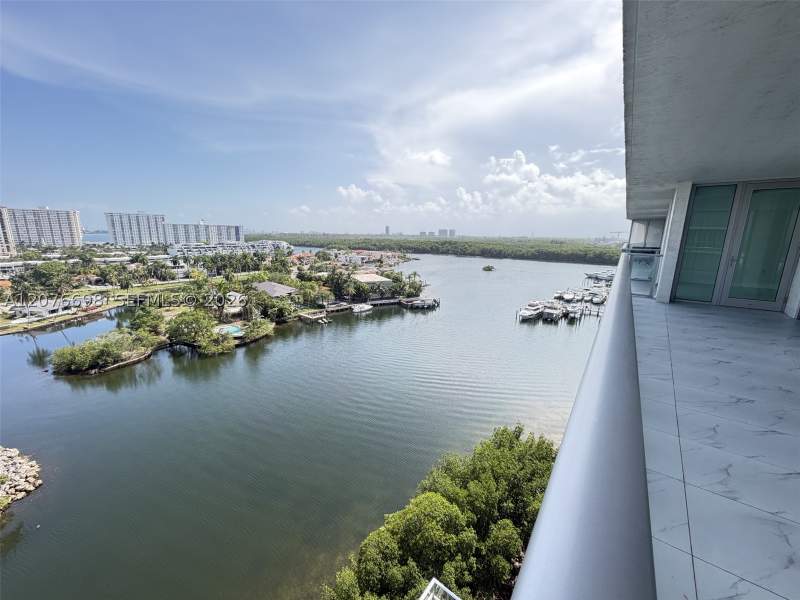 3 bedroom Condominium at 330 Sunny Isles Blvd 5-1008, Parque Towers Condo, Sunny Isles Beach — photo 2