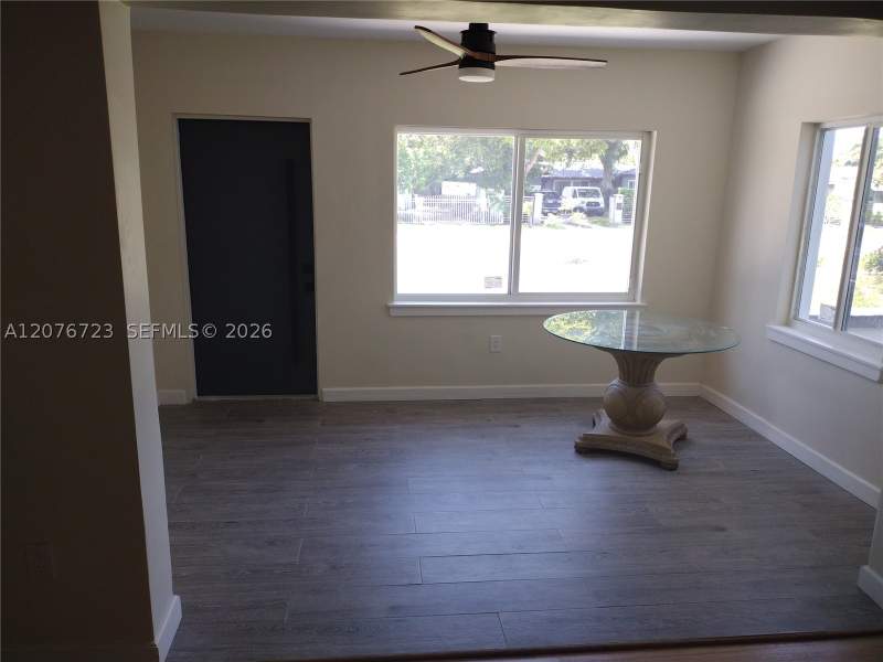 4 bedroom SingleFamilyResidence at 300 S Biscayne River Dr, Rev Plat Of Brandon Park, Miami — photo 5