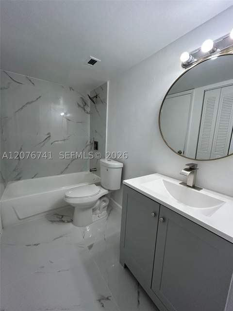 496 NW 165th St Rd D-310, Miami FL - photo 6 of 16