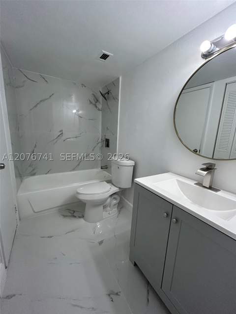 496 NW 165th St Rd D-310, Miami FL - photo 9 of 16